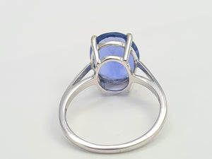 7220:Vintage Rare: 10ct White  Gold Colour Change Blue Fluorite Cocktail Ring- lovely cut and colour array