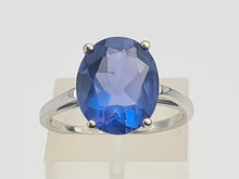 Load image into Gallery viewer, 7220:Vintage Rare: 10ct White  Gold Colour Change Blue Fluorite Cocktail Ring- lovely cut and colour array
