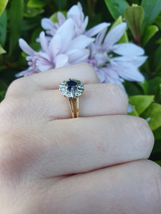 6051 Vintage: 18ct Gold Blue Sapphire Diamonds "Sun burst" Dress ring- From 1972