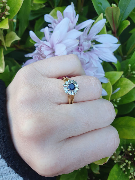 6051 Vintage: 18ct Gold Blue Sapphire Diamonds "Sun burst" Dress ring- From 1972