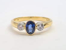 Load image into Gallery viewer, 7239:Vintage: 18ct Gold Cornflower Blue Sapphire Brilliant Cut Diamonds Ring-Hallmarked in 1997
