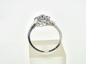 7267: Vintage: 14ct White Gold Violet Blue Tanzanites Cluster Ring- crisp, sparkling eye candy