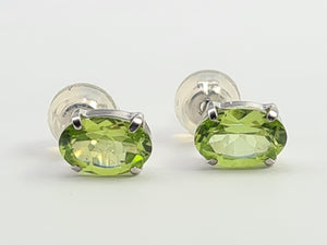 7269:Vintage Rare: Platinum Peridot Stud Earrings- crisp platinum showcasing gorgeous green peridots