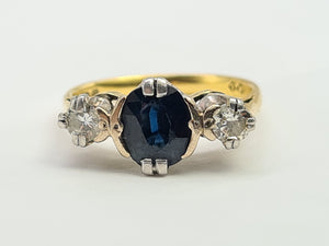 9002: Vintage: (1976) 18ct Gold French Blue Sapphire Full Cut Diamonds Ring- Exquisite