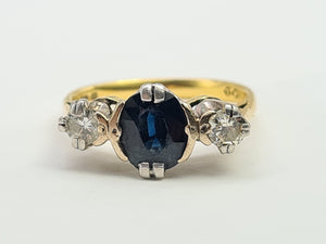 9002: Vintage: (1976) 18ct Gold French Blue Sapphire Full Cut Diamonds Ring- Exquisite