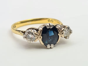 9002: Vintage: (1976) 18ct Gold French Blue Sapphire Full Cut Diamonds Ring- Exquisite