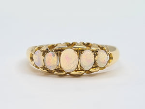 2198: Vintage: 18ct Gold 5 White Opals Dress/Stacker Ring- Petite, vibrant colour play
