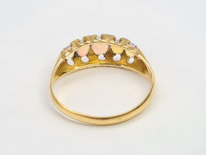 2198: Vintage: 18ct Gold 5 White Opals Dress/Stacker Ring- Petite, vibrant colour play