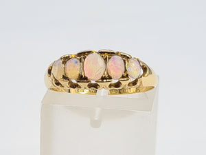 2198: Vintage: 18ct Gold 5 White Opals Dress/Stacker Ring- Petite, vibrant colour play