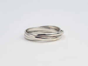 7276: Vintage Rare: 9ct White Gold Triple Band; Wedding Ring- seldom found in White Gold- p