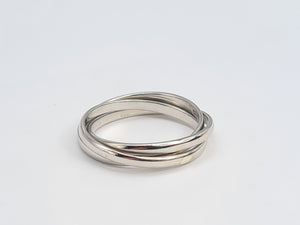 7276: Vintage Rare: 9ct White Gold Triple Band; Wedding Ring- seldom found in White Gold- p