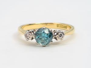 9005: Vintage: 18ct Gold Light Blue Zircon Twin Diamonds Dress Ring- Art Deco Beauty