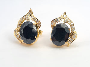 0138: Vintage: 18ct Gold Australian Blue Sapphire Diamonds Stud Earrings-