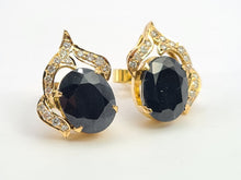 Load image into Gallery viewer, 0138: Vintage: 18ct Gold Australian Blue Sapphire Diamonds Stud Earrings-
