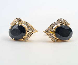 0138: Vintage: 18ct Gold Australian Blue Sapphire Diamonds Stud Earrings-