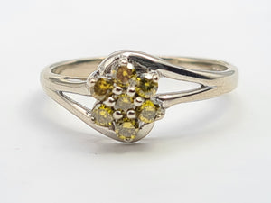 7273-Vintage- 9ct White Gold 7 Yellow Diamonds Ring- crisp, clean, eye candy