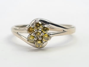 7273-Vintage- 9ct White Gold 7 Yellow Diamonds Ring- crisp, clean, eye candy