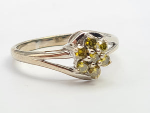 7273-Vintage- 9ct White Gold 7 Yellow Diamonds Ring- crisp, clean, eye candy