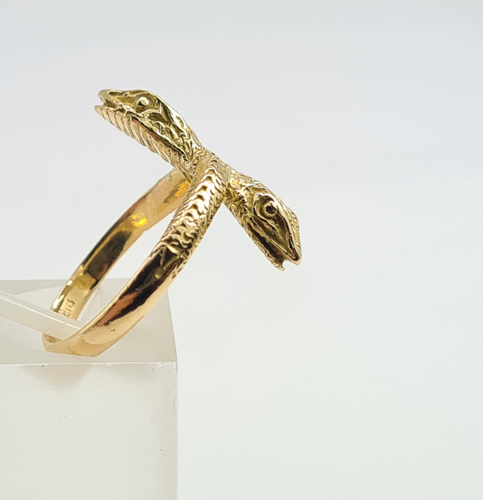 Vintage: 18ct Gold Ornate Double-Headed Snake Ring