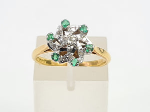 7346:Vintage: 18ct Gold 6 Emeralds 7 Brilliant Cut Diamonds Cluster Ring- enchanting eye candy