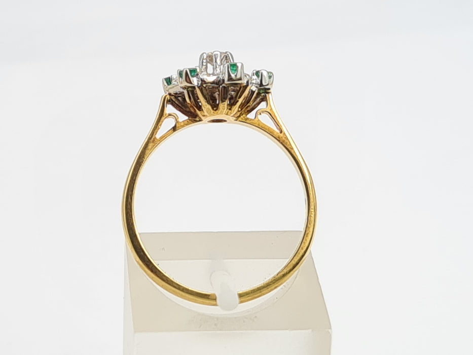 6066 Vintage: 18ct Gold 6 Emeralds 7 Brilliant Cut Diamonds Cluster Ring