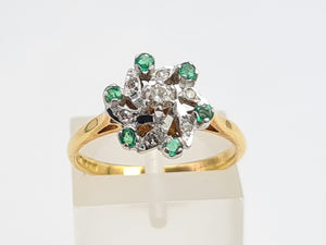 7346:Vintage: 18ct Gold 6 Emeralds 7 Brilliant Cut Diamonds Cluster Ring- enchanting eye candy