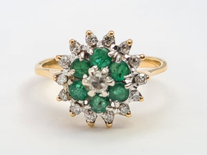 0131: Vintage: 18ct Gold Emeralds Diamonds Flower Head Ring - sparkling symmetry