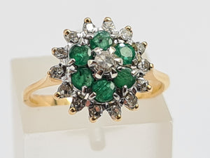 0131: Vintage: 18ct Gold Emeralds Diamonds Flower Head Ring - sparkling symmetry