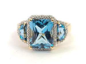 0154:  Vintage: 9ct Gold Azure Blue Topaz Diamonds Cocktail Ring- FAB