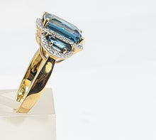 Load image into Gallery viewer, 0154:  Vintage: 9ct Gold Azure Blue Topaz Diamonds Cocktail Ring- FAB
