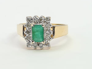 0144: Vintage: 9ct Gold Emerald Cut Emerald 14 Diamonds Square Set Ring