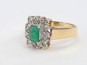 0144: Vintage: 9ct Gold Emerald Cut Emerald 14 Diamonds Square Set Ring