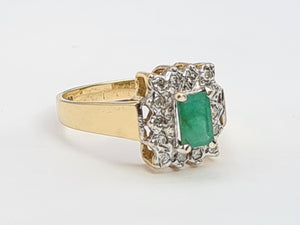 0144: Vintage: 9ct Gold Emerald Cut Emerald 14 Diamonds Square Set Ring