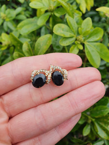 0138: Vintage: 18ct Gold Australian Blue Sapphire Diamonds Stud Earrings-