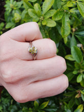 Load image into Gallery viewer, 7273-Vintage- 9ct White Gold 7 Yellow Diamonds Ring- crisp, clean, eye candy
