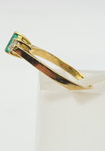 Load image into Gallery viewer, A7391 -Vintage: 18ct Gold Emerald Diamonds Three Stone Ring- gorgeous, petite, sparkling
