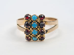 4834: Vintage Old 9ct Gold Geometric Set Signet Ring Turquoises Garnets- lovely symmetry