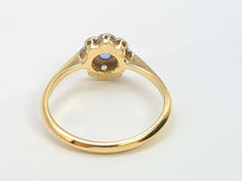 Load image into Gallery viewer, 7435- Vintage 18ct Gold Cornflower Blue Sapphire 8 Diamonds Platinum Set- Art Deco Daisy Ring
