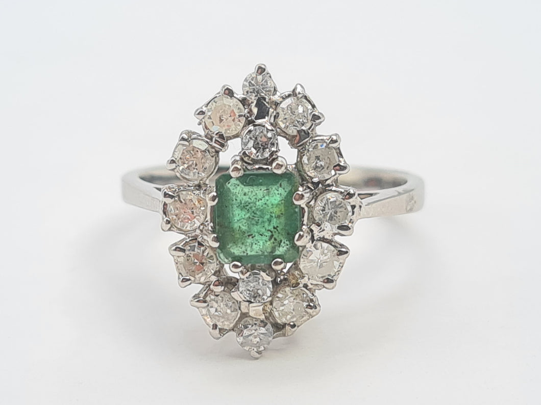 7409-Vintage: 18ct White Gold Emerald Diamonds Statement Cluster Ring- superb