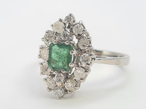 7409-Vintage: 18ct White Gold Emerald Diamonds Statement Cluster Ring- superb