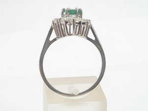 7409-Vintage: 18ct White Gold Emerald Diamonds Statement Cluster Ring- superb