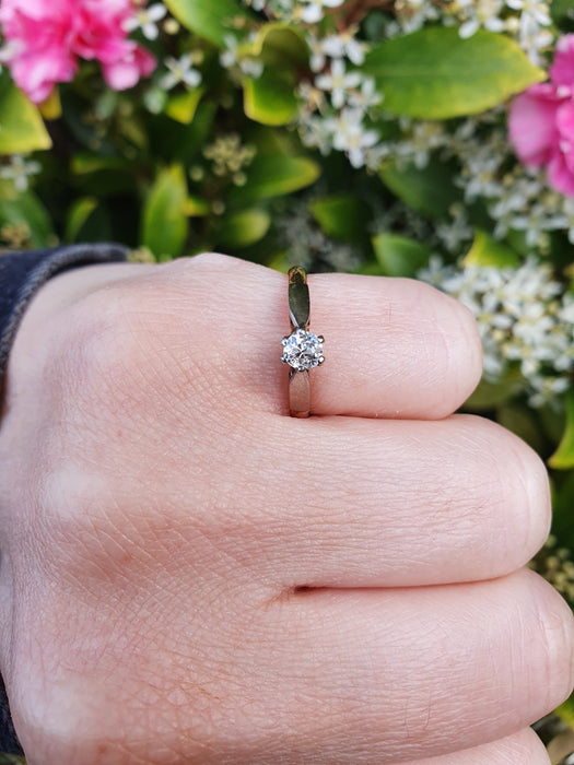 6207 Antique: 18ct Gold Platinum Set Old European cut Diamond Solitary (0.20ct)