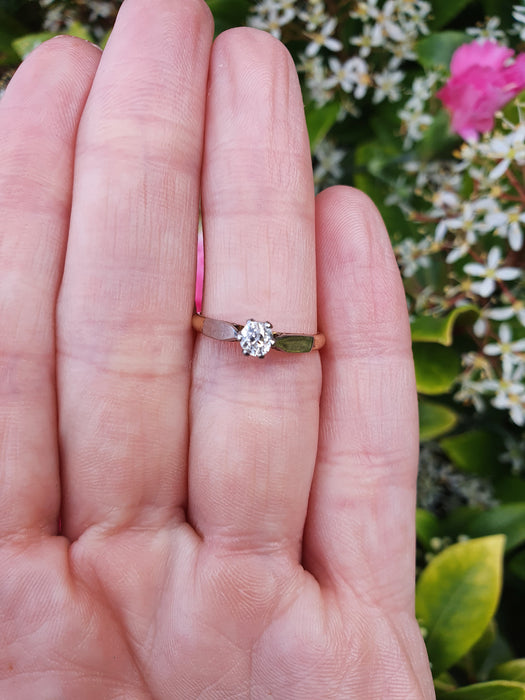 6207 Antique: 18ct Gold Platinum Set Old European cut Diamond Solitary (0.20ct)