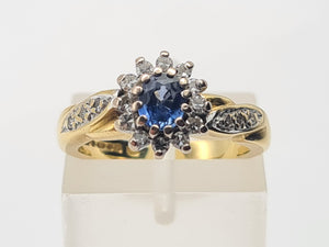 7462: Vintage: 18ct Gold French Blue Sapphire 18 Diamonds Dress Ring- fine example