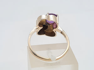 7421: Vintage: Abstract 9ct Gold Purple Amethyst Cocktail Ring-eclectic, eye catcher