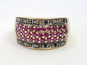 7480: Vintage: 9ct Gold 12 Black Diamonds 31 rich Red Rubies Cocktail Ring- exquisite, statement ring, d