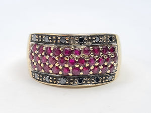 7480: Vintage: 9ct Gold 12 Black Diamonds 31 rich Red Rubies Cocktail Ring- exquisite, statement ring, d