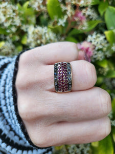 7480: Vintage: 9ct Gold 12 Black Diamonds 31 rich Red Rubies Cocktail Ring- exquisite, statement ring, d