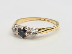 7494: Antique Art Deco: 18ct Gold Platinum Blue Sapphire Diamonds Ring- Splendid