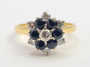 7498: Vintage: 18ct Gold 7 Sapphires 6 Diamonds (0.6ct) Diamonds Flower Head Ring- from 1978- 46 years old